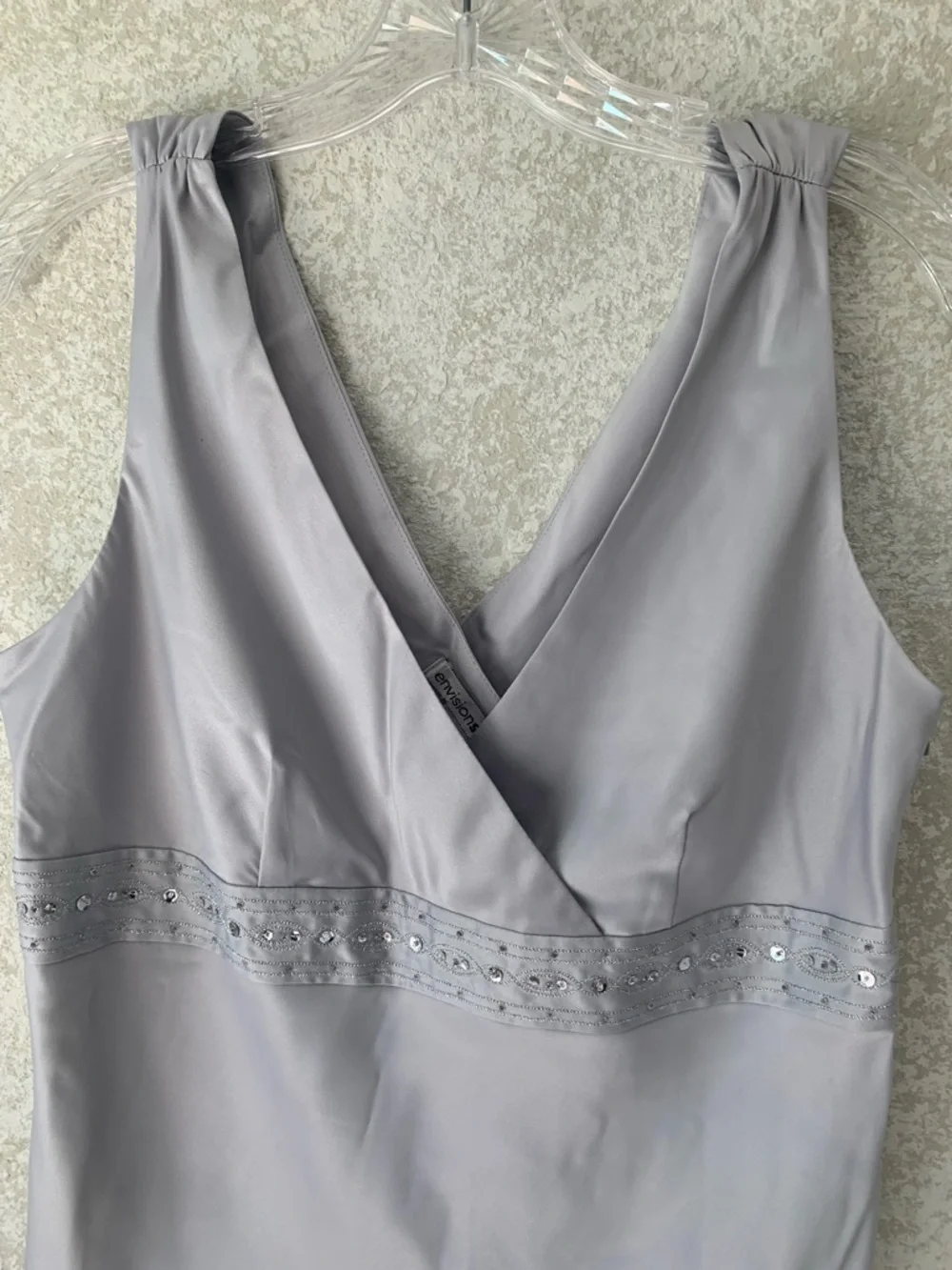 Envision Studio sleeveless neck